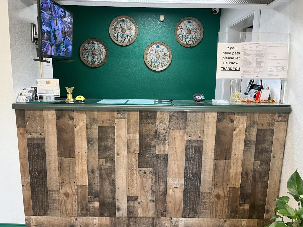 Pinetree Inn Parsons Luaran gambar